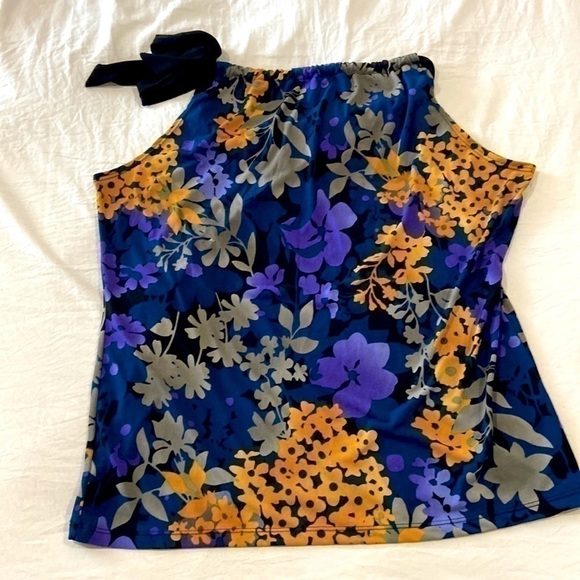 Silky FENN WRIGHT MANSON size M ties on side floral - Picture 4 of 4